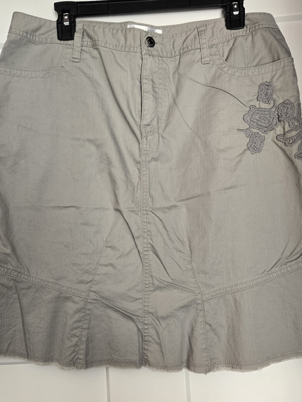WHBM Light Gray Embroidered A-Line Skirt